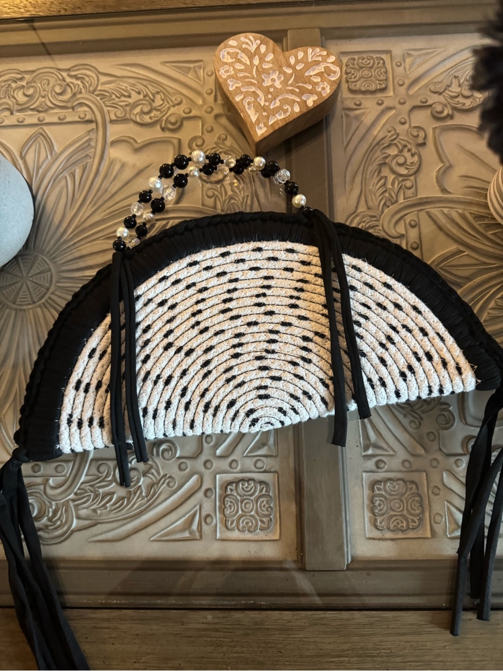 Bonita Bolso Black and White Semi-Circle Beaded Handle Bag by Yvonne
